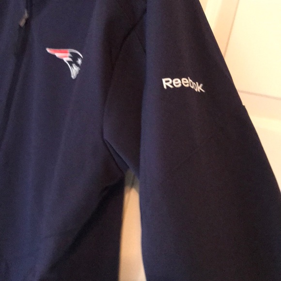 Men’s Reebok NE Patriots full zip jacket - Picture 6 of 10